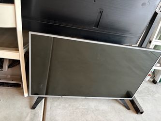 LG TV 43’