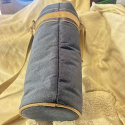 E-2. Picnic Time Insulated Single Bottle Tote