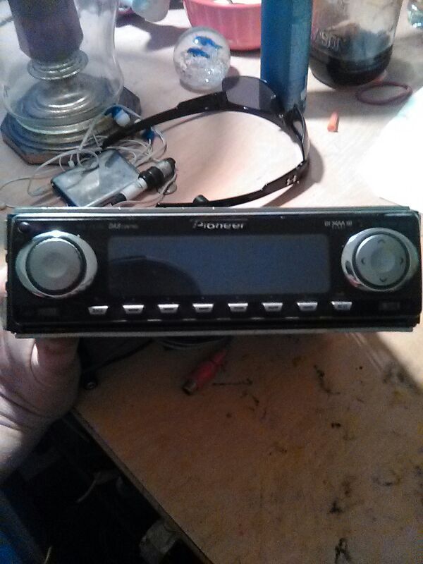 Pioneer deh-p9300 car stereo