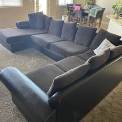 Good Condition Sectional Couch Sofa 