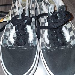 Men's Size 7.5 VANS black Checkerboard 