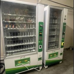 SNACK AND DRINK VENDING MACHINE WITH CARD READER