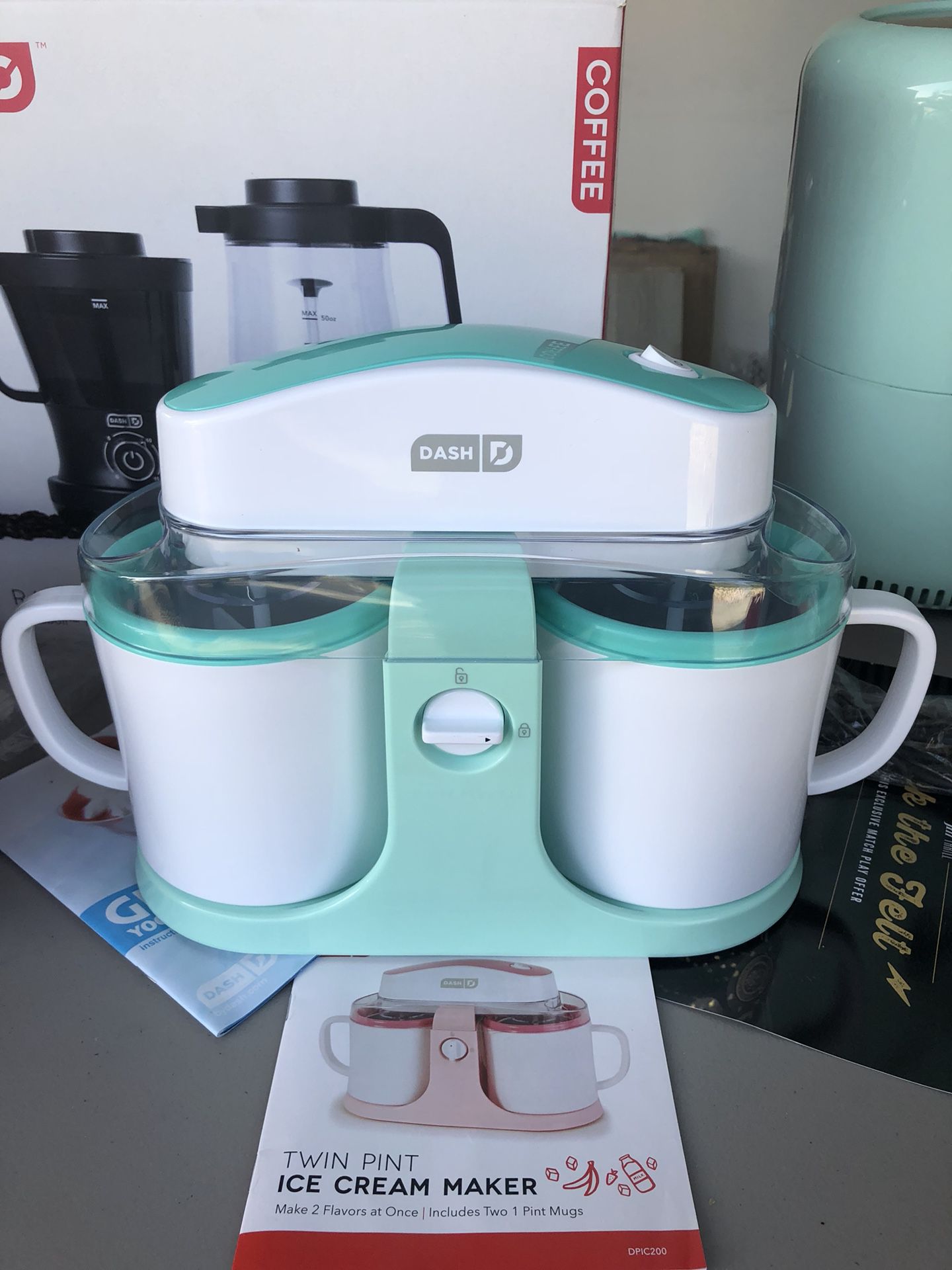 Twin pint ice cream maker for Sale in Bloomington, CA - OfferUp