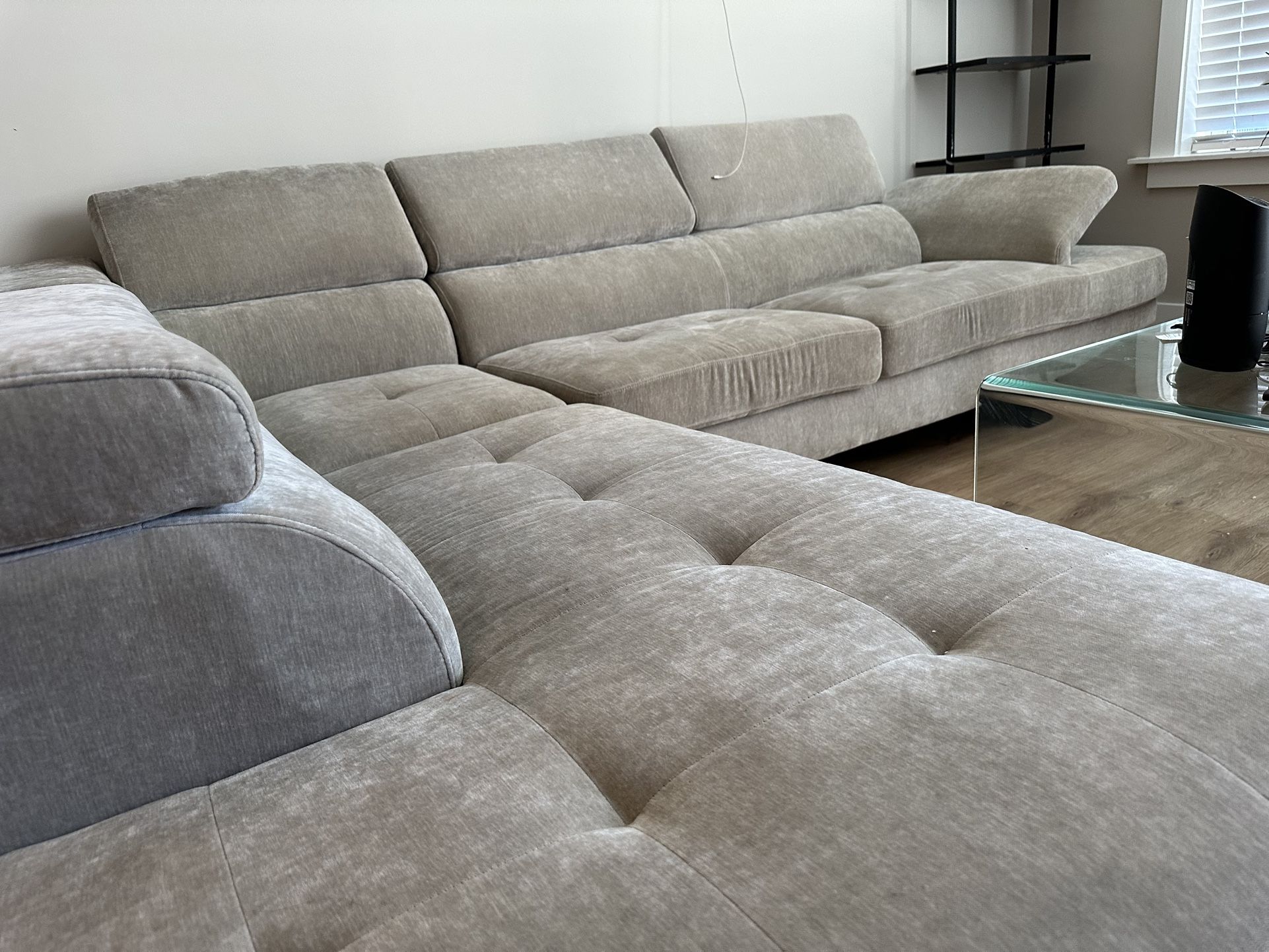 Grey Left Arm Chaise Sectional
