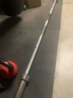 7ft Olympic Barbell | 700LB Capacity | Chrome Steel Bar with Knurled Grip, Rotating Sleeves