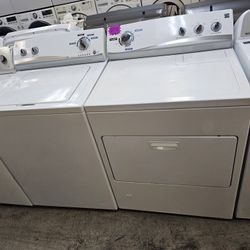 KENMORE TRADITIONAL TOP LOAD WASHER AND GAS DRYER SET 