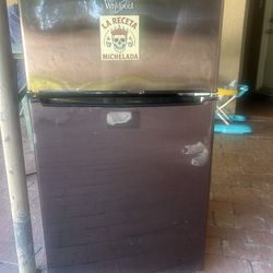 Mini fridge with freezer (pick up only)