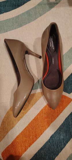 Free unworn shoes (size 8), a purse, keyboard covers, must take all