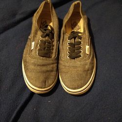 Vans  5.5  M  Or Size 7  W.   5.00 Cash