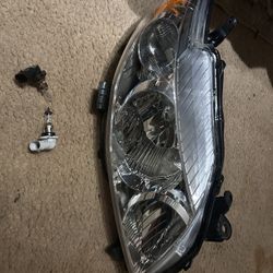 Toyota Corolla 2009 Front HeadLight 