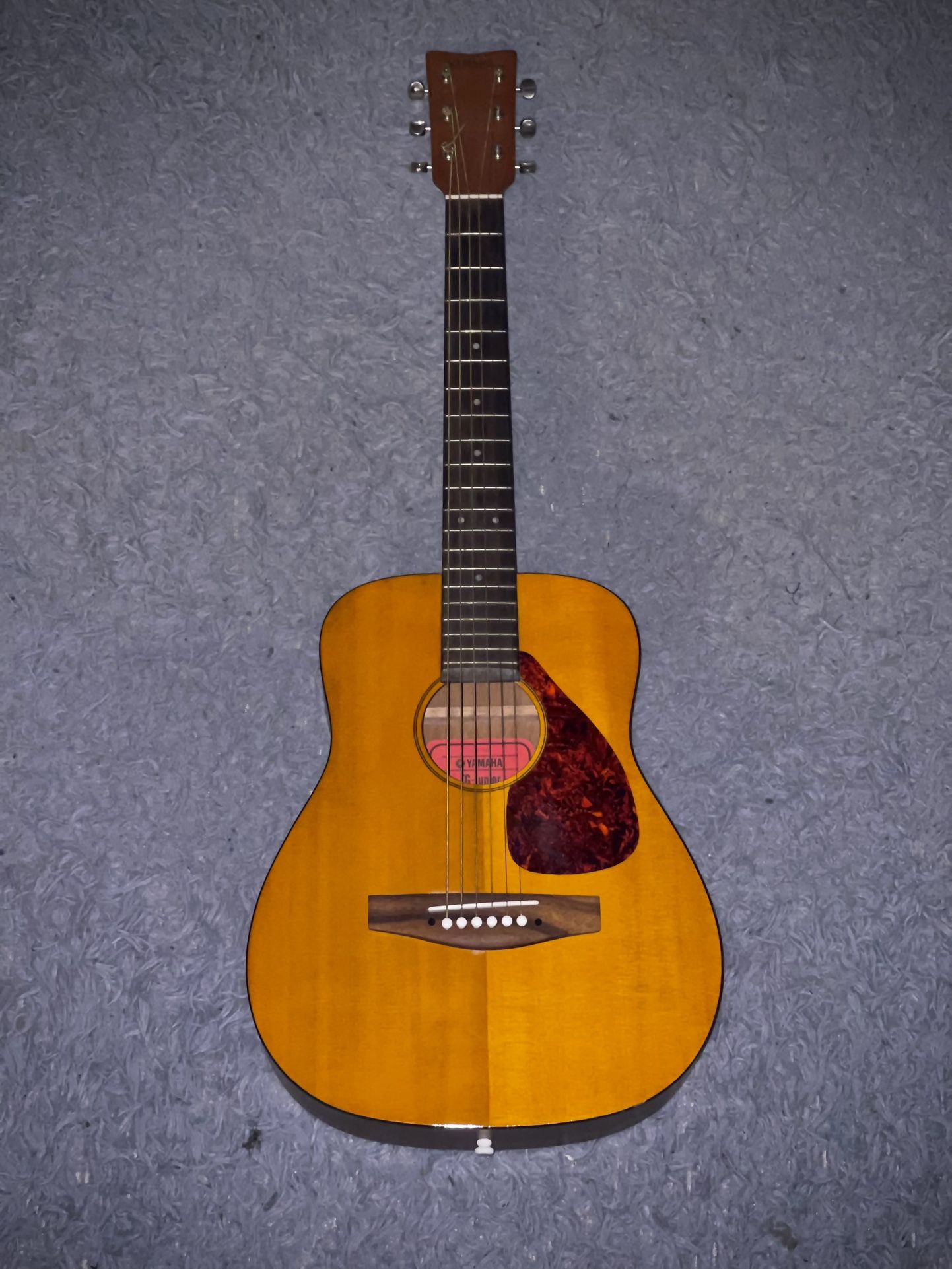 yamaha jr1 junior guitar
