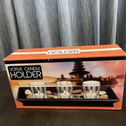 Candle holder set with tray and decorative stones