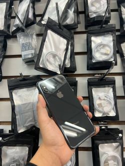 iPhone XS 64GB Unlocked 