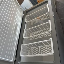 Deep Freezer 10.4cuft New Out Of Box