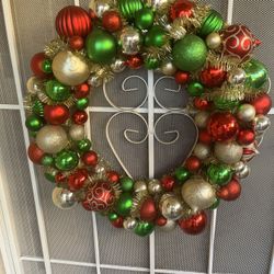 Wreath 22 Inches Round 
