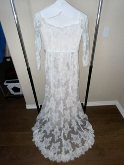 Large Floral Lace Long Sleeve Wedding Dress for Sale in Aurora, CO - OfferUp