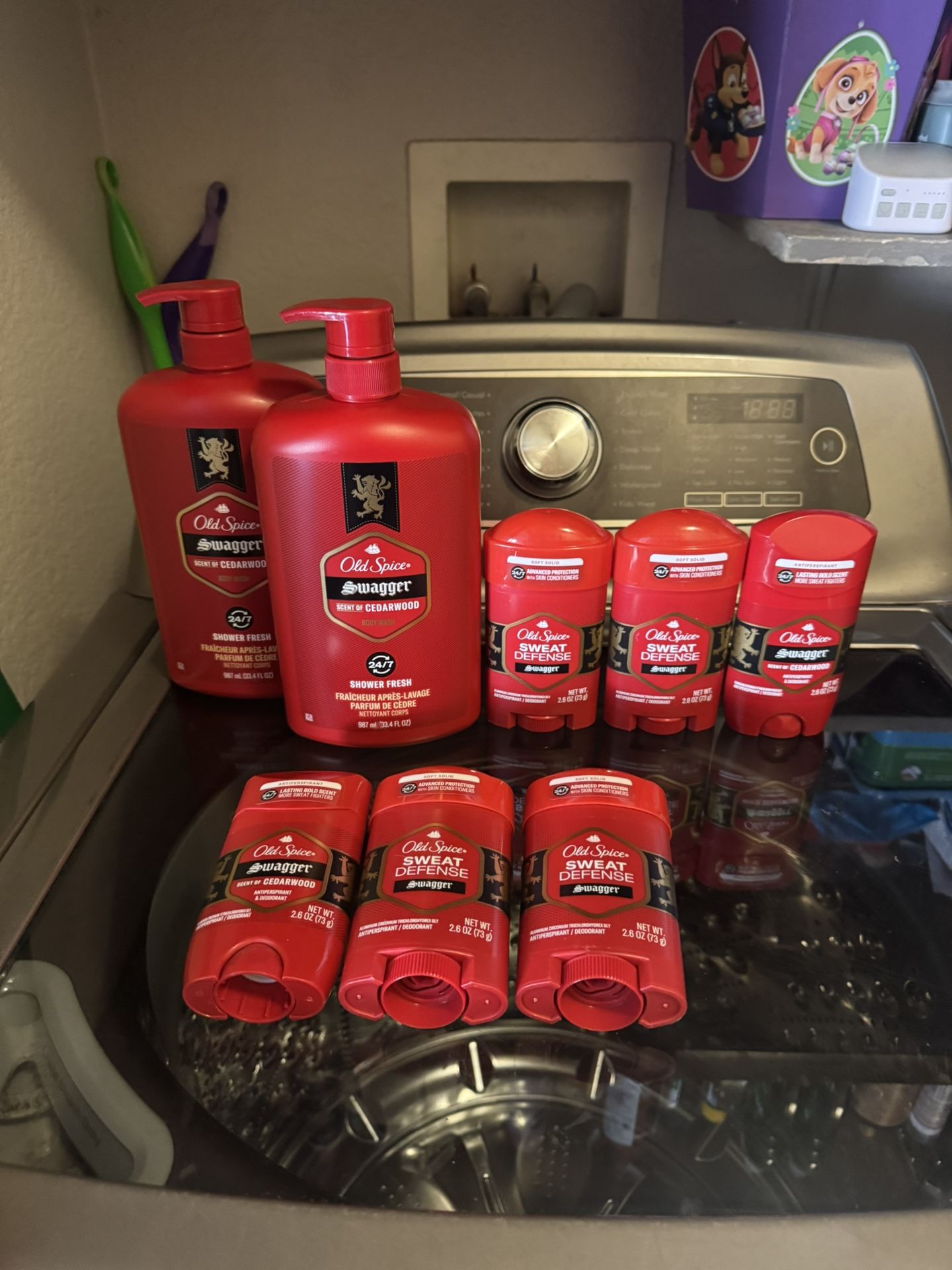 Brand New Old Spice Bundle All For ($40)(Cash Only)(price Is Firm)(Retails For $72.60 at Walmart) 