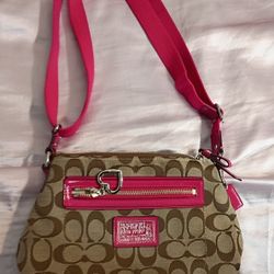 Coach Purse Brown And Pink. Like New, No Marks Heart Shape Zipper