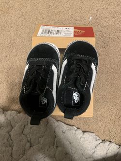 Vans baby shoe