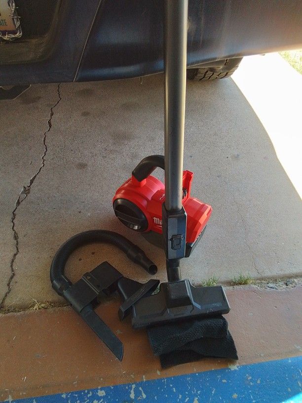 Milwaukee M18 Compact Wet/Dry Vacuum