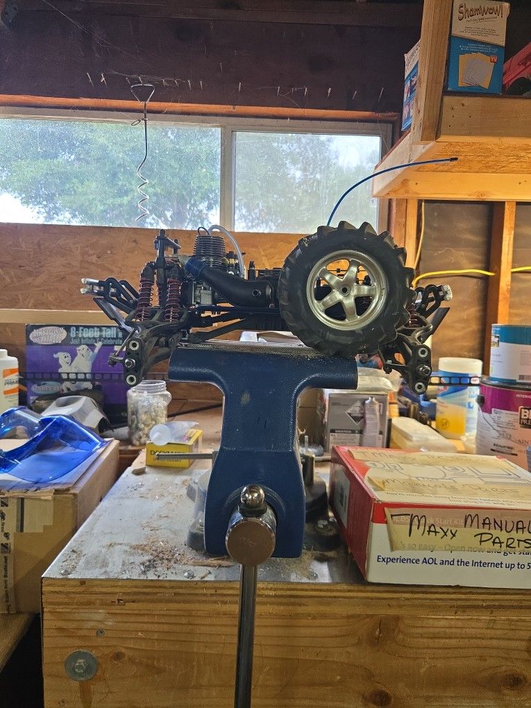 2002 Traxxas T-maxx Vintage