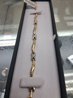 Two-Toned X pattern Bracelet