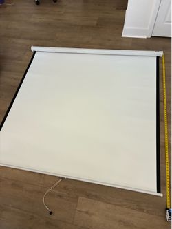 Projector drop down screen