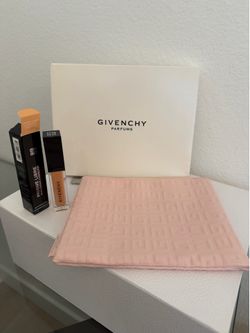 Givenchy Prisme Libre Peach and Pink Makeup Bag NWT