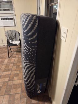Sealy Posturpedic Plus Hybrid