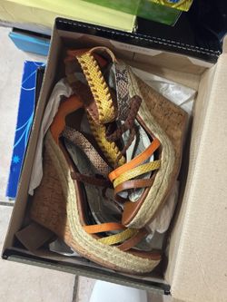 Shoes