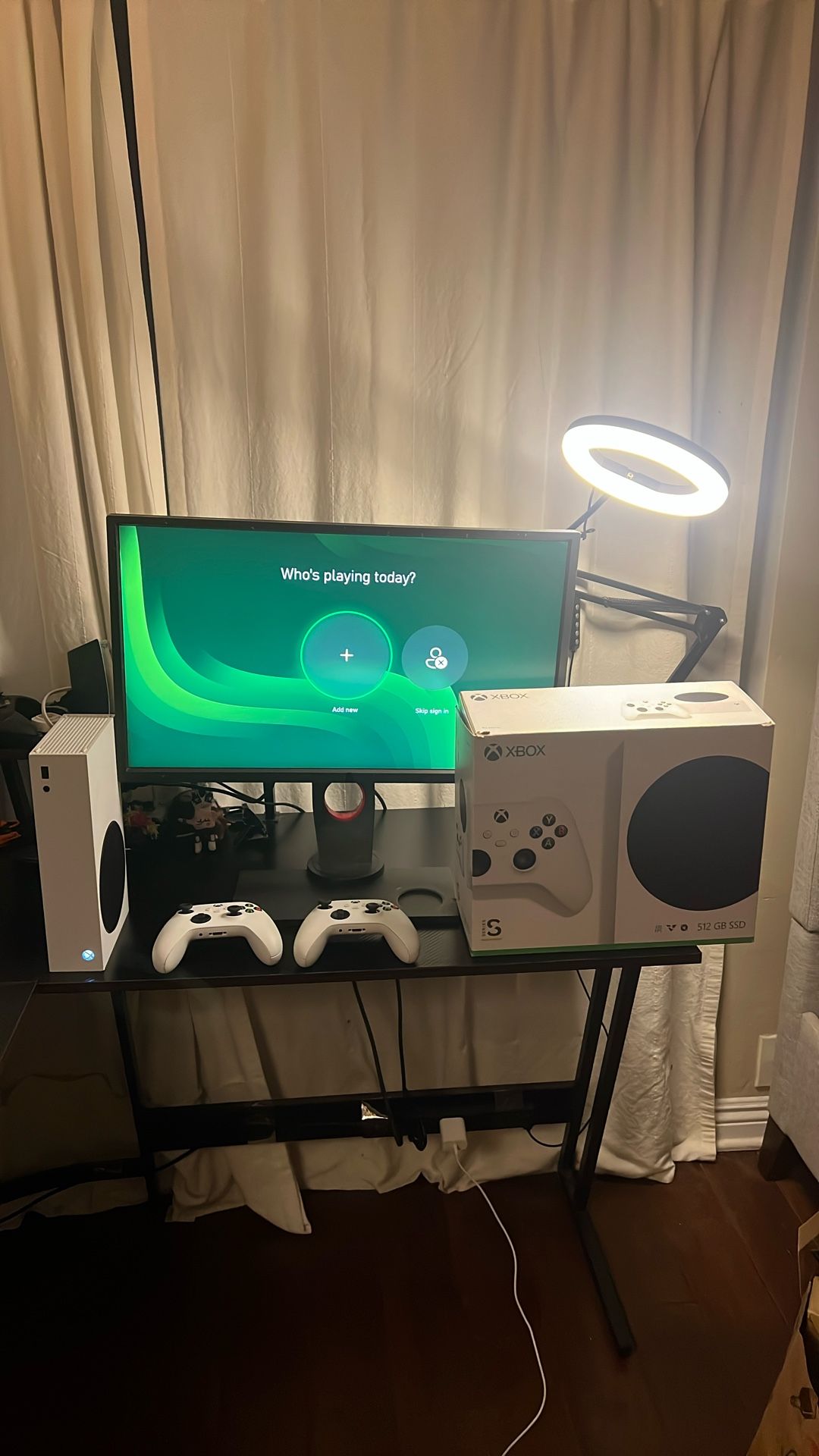 Xbox Series S White W/ 2 Controllers