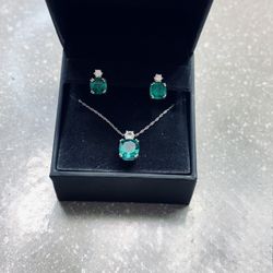 Sterling Silver  Diamond Studs And Pendant 