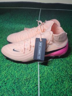 Nike Phantom Luna II Elite FG Cleats (Crimson Tint/Black-Pink Blast) Size 6