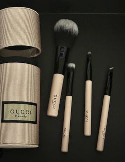 Gucci beauty 2023 travel brushes