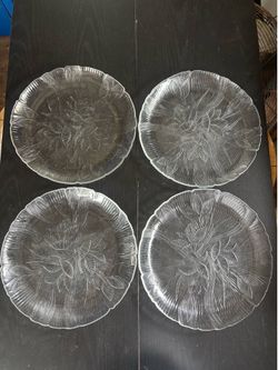 Vintage Arcoroc  10.75" dinner plates