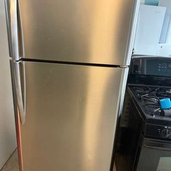 Frigidaire Fridge