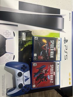 Ps5 disc version, with extra god of war edition controller and 2 games