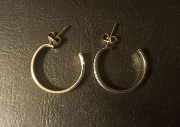Cream hoop post earrings