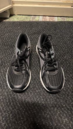 Women’s size 7 ASICS Running Sneakers
