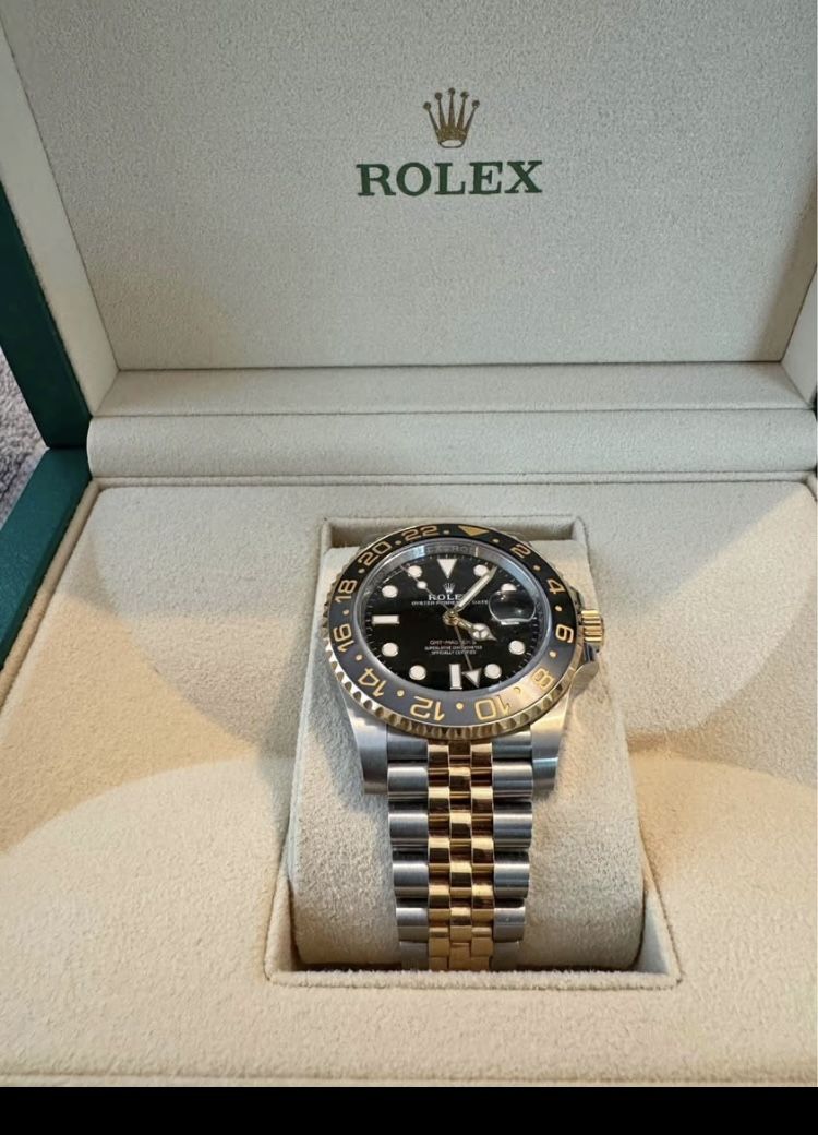 ROLEX GMT-MASTER II BLACK DIAL STEEL AND GOLD 40MM 126713GRNR