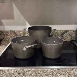 Kirkland Signature Pots