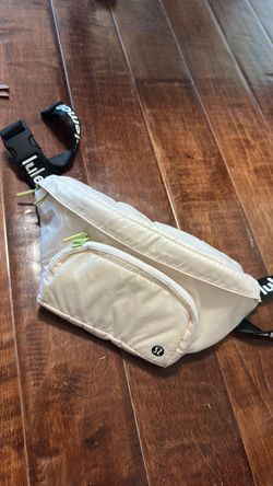 Lululemon BELT bag