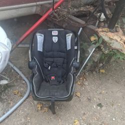 Black Carseat Britax Is The Name