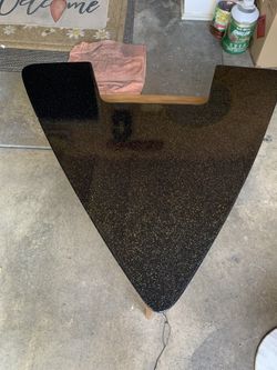 Guitar Pic Side https://offerup.com/redirect/?o=VGFibGUuYmxhY2s= And Wood.