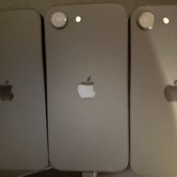 Lot of 3 - iPhone 16e