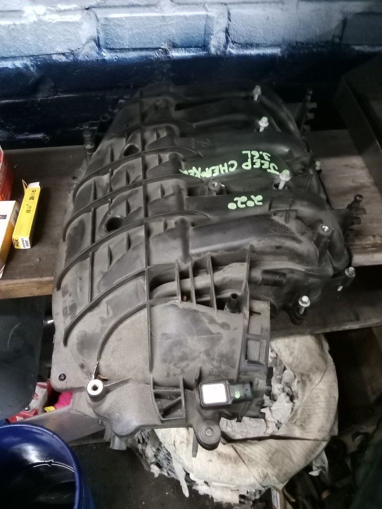 Upper Intake Manifold 