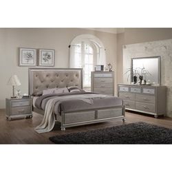 4PC Queen Bedroom Set 