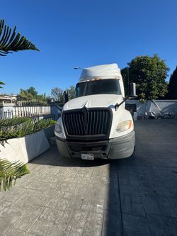 2019 International LT sleeper