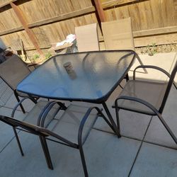 Outdoor Table And Chairs 