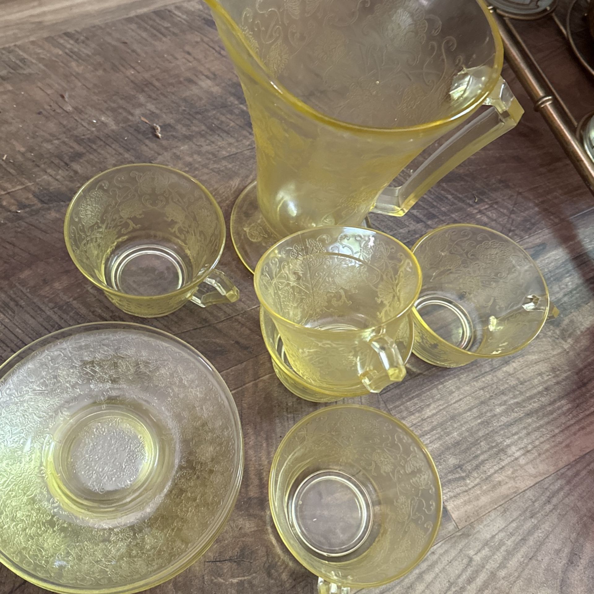 Yellow depression Glass Set